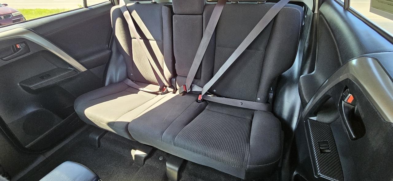 Toyota RAV4 AWD 4dr XLE (Natl) 2013