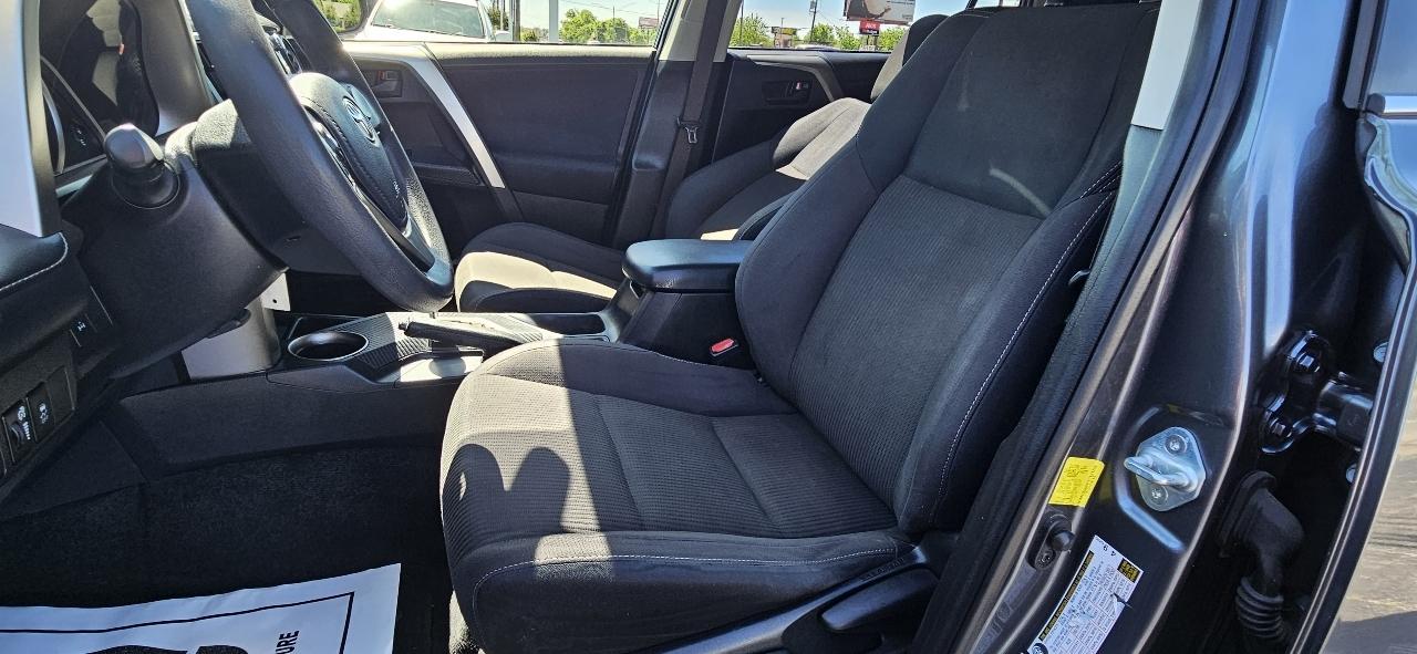 Toyota RAV4 AWD 4dr XLE (Natl) 2013