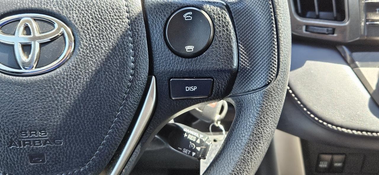 Toyota RAV4 AWD 4dr XLE (Natl) 2013