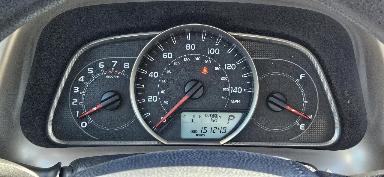 Toyota RAV4 AWD 4dr XLE (Natl) 2013