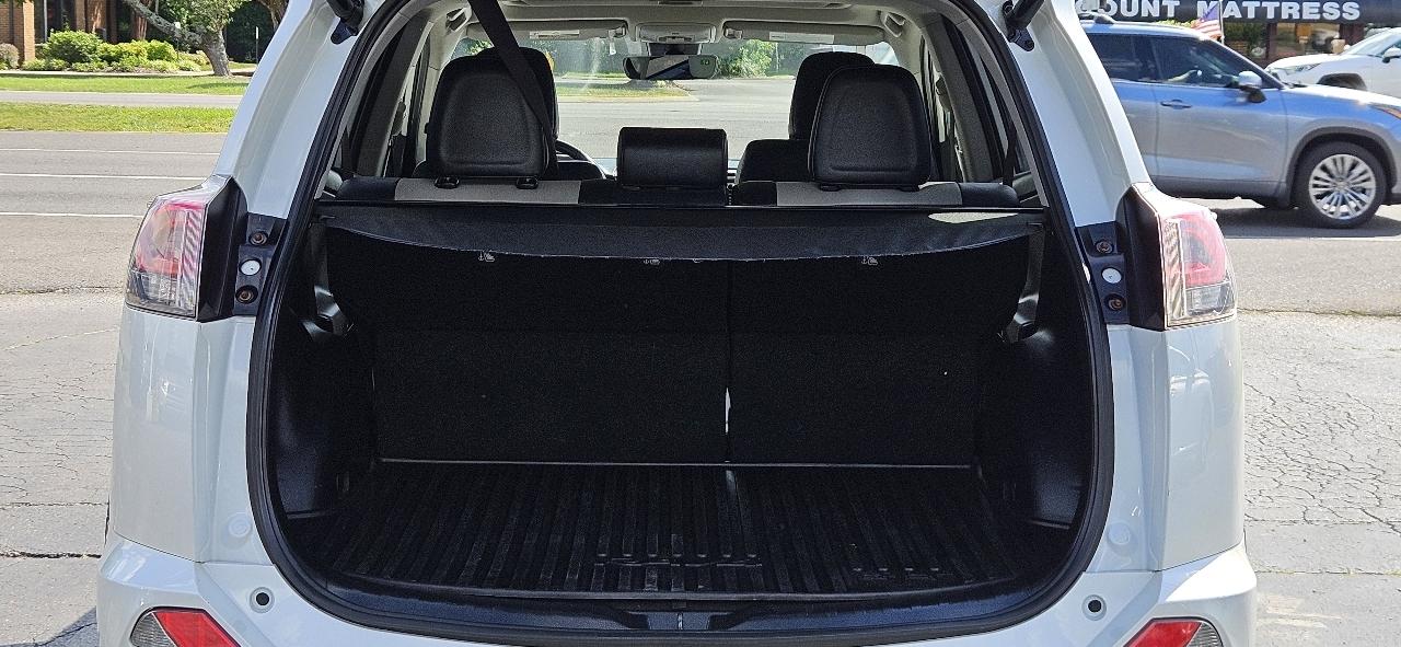 Toyota RAV4 Limited AWD (Natl) 2018