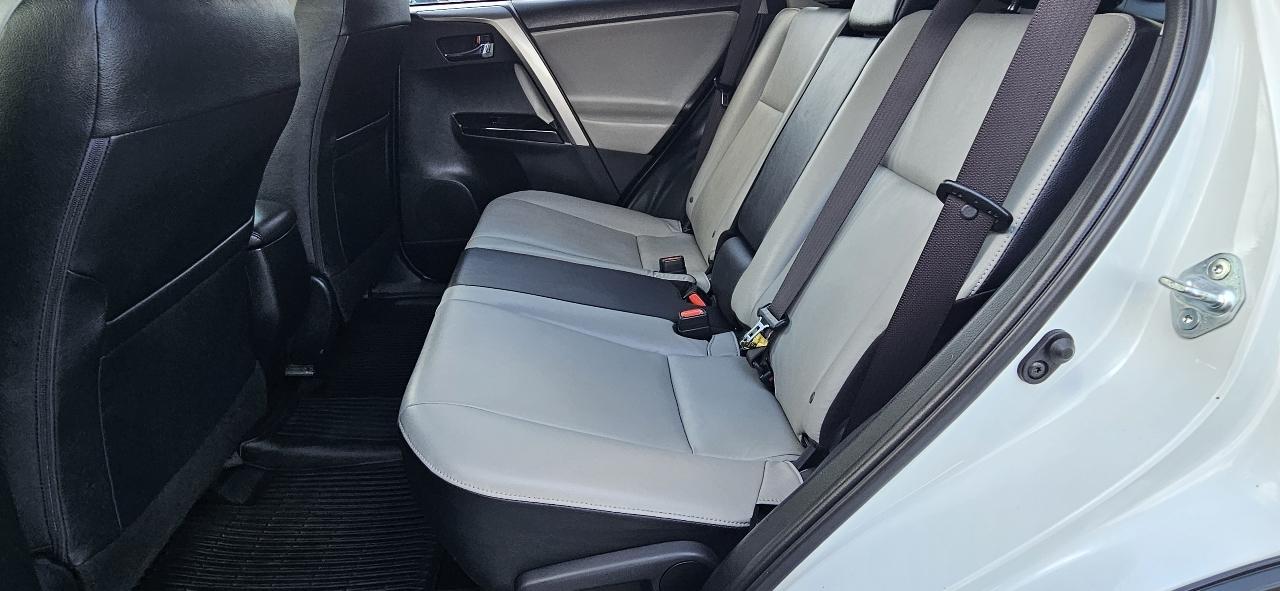 Toyota RAV4 Limited AWD (Natl) 2018