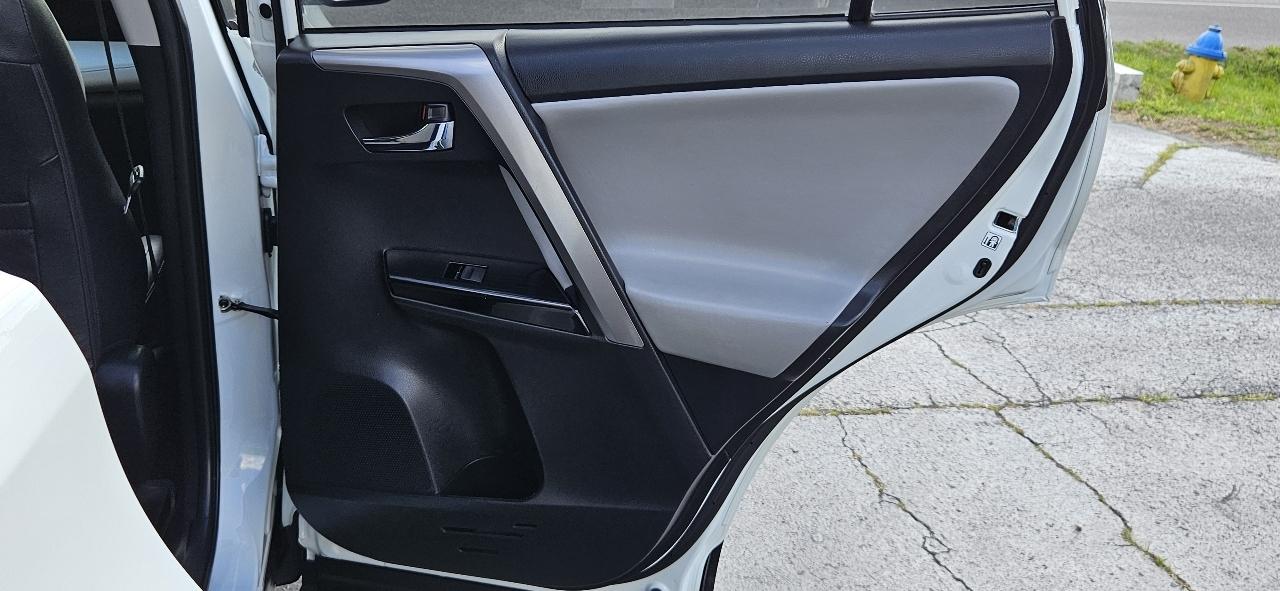 Toyota RAV4 Limited AWD (Natl) 2018