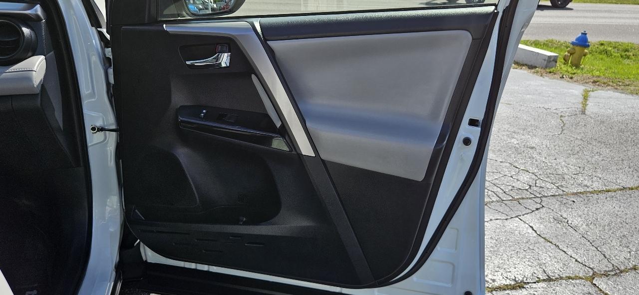 Toyota RAV4 Limited AWD (Natl) 2018