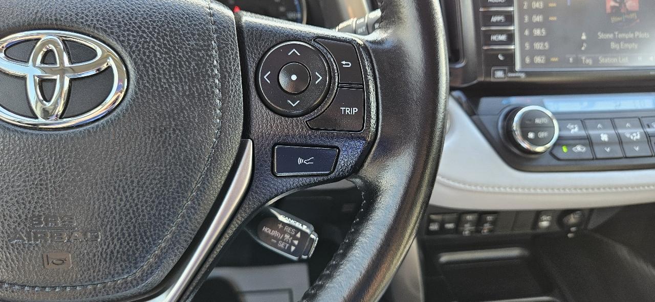 Toyota RAV4 Limited AWD (Natl) 2018
