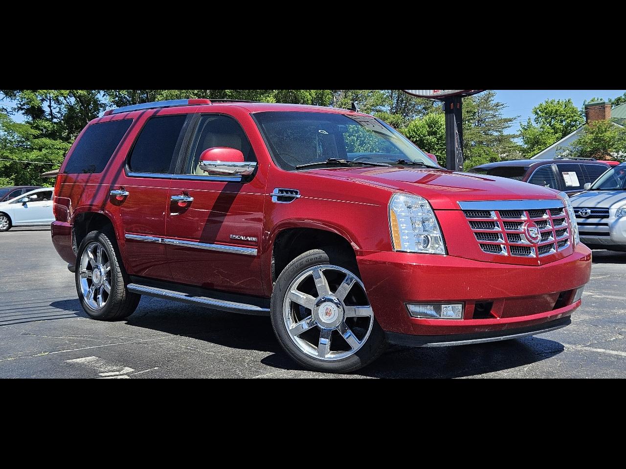 2012 Cadillac Escalade AWD 4dr Luxury