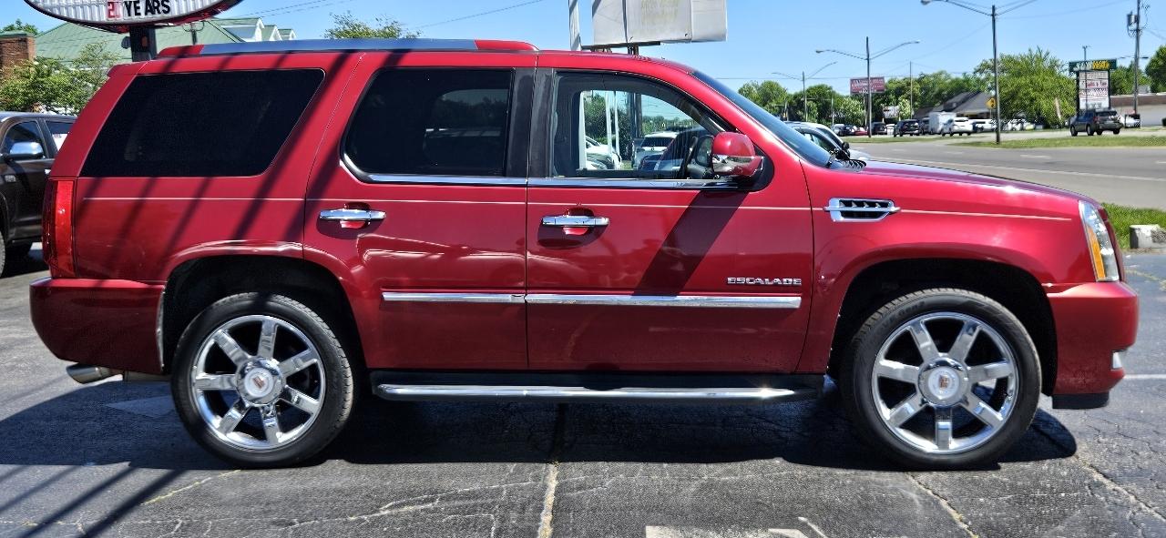 Cadillac Escalade AWD 4dr Luxury 2012