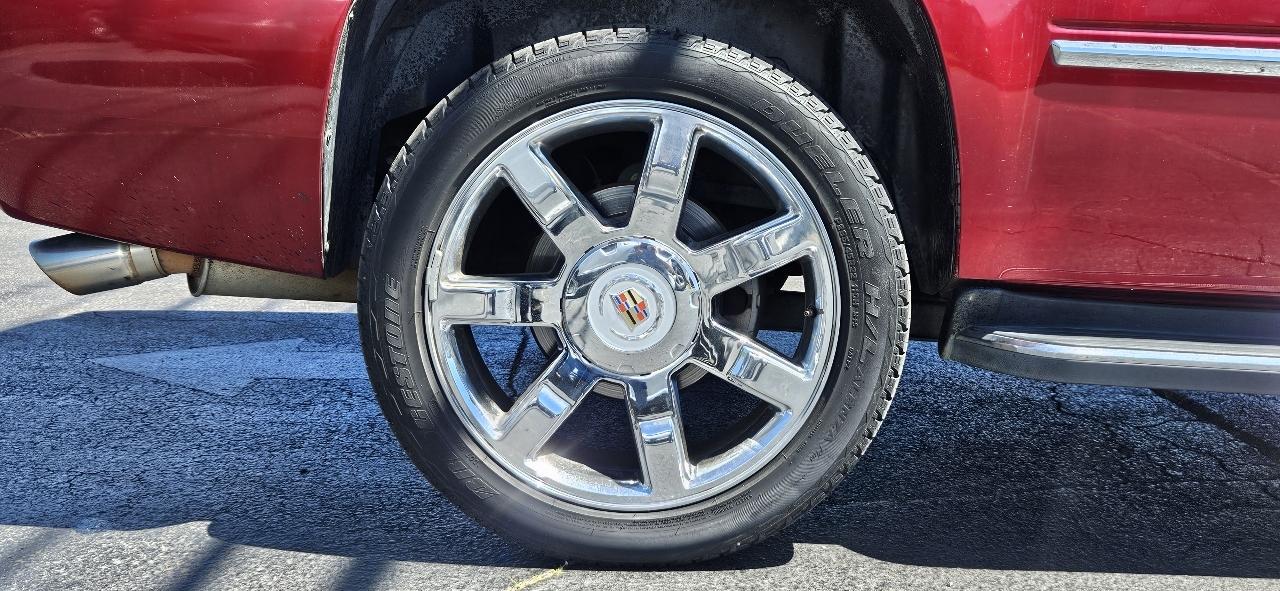 Cadillac Escalade AWD 4dr Luxury 2012