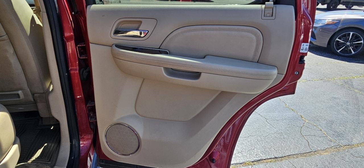 Cadillac Escalade AWD 4dr Luxury 2012