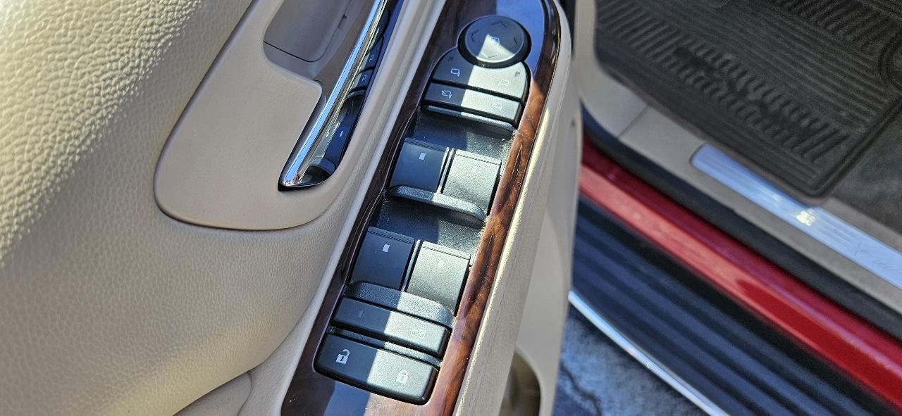 Cadillac Escalade AWD 4dr Luxury 2012