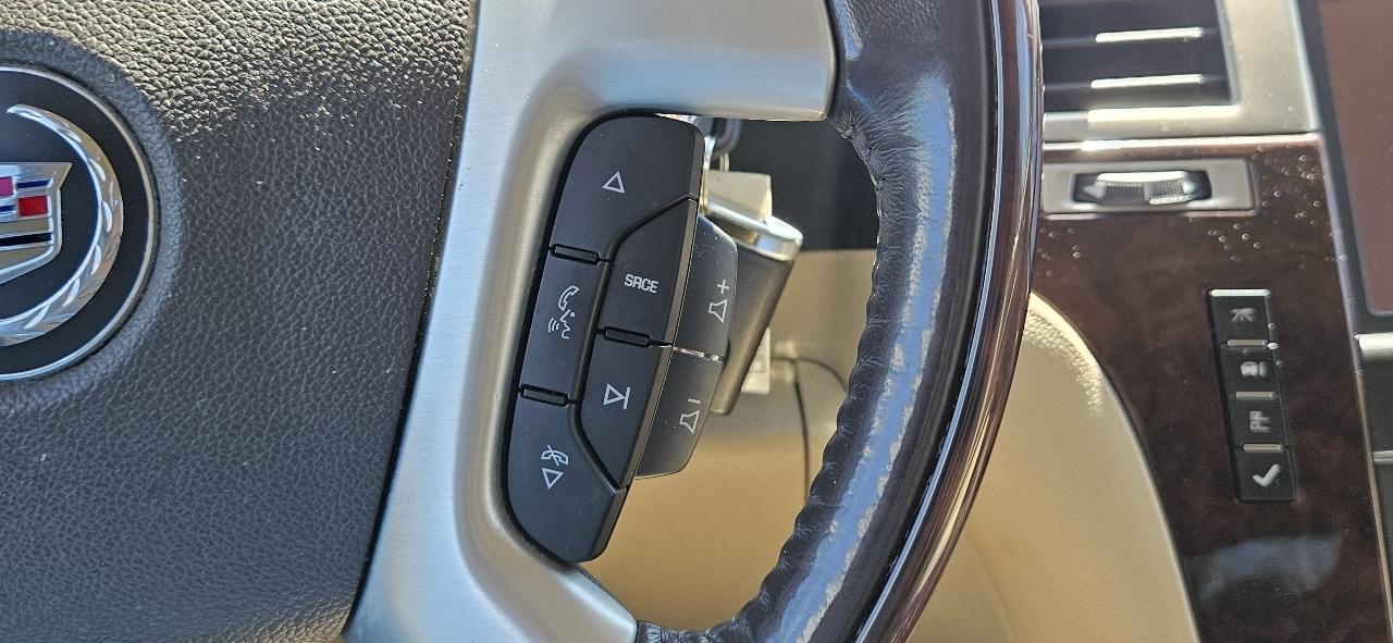 Cadillac Escalade AWD 4dr Luxury 2012