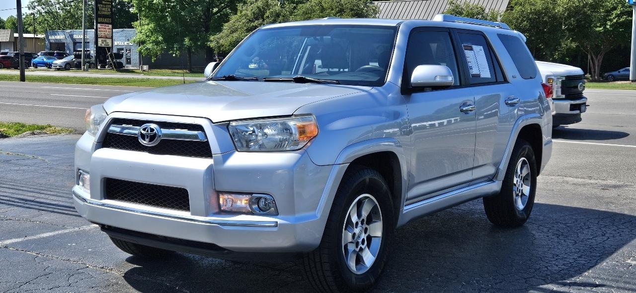 Toyota 4Runner RWD 4dr V6 SR5 (Natl) 2012