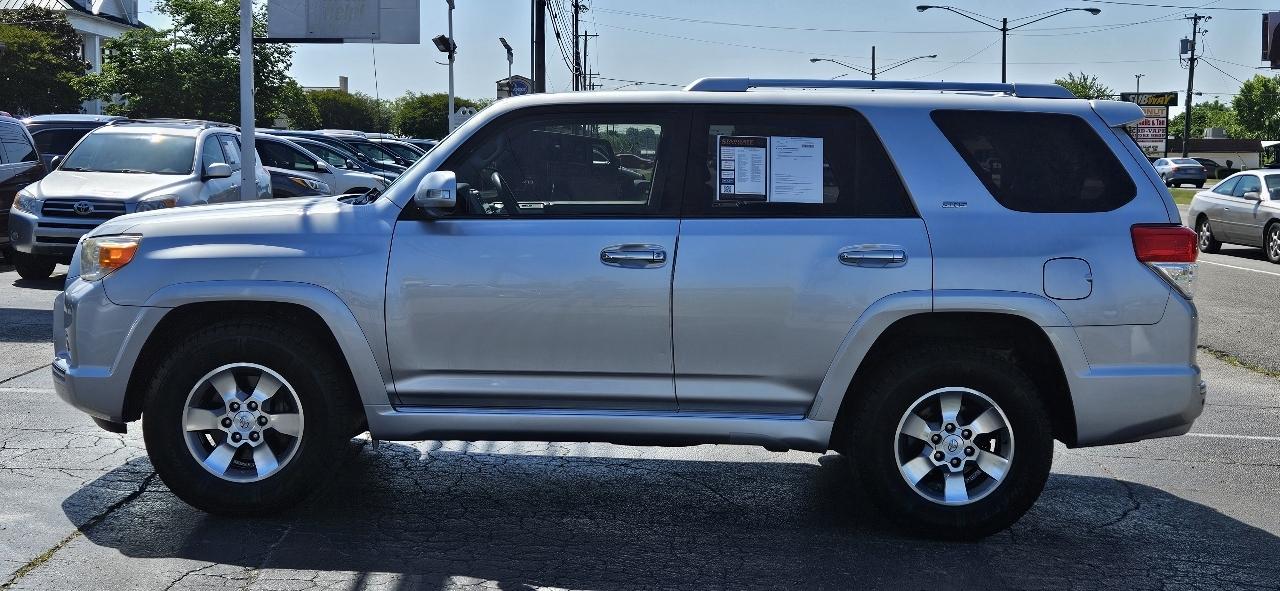 Toyota 4Runner RWD 4dr V6 SR5 (Natl) 2012