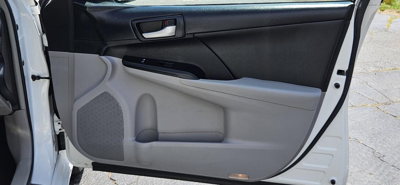 Toyota Camry 2014.5 4dr Sdn I4 Auto LE (Natl) 2014