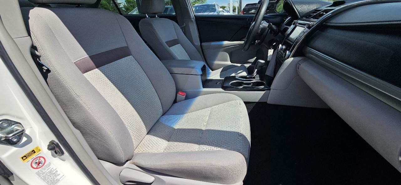 Toyota Camry 2014.5 4dr Sdn I4 Auto LE (Natl) 2014