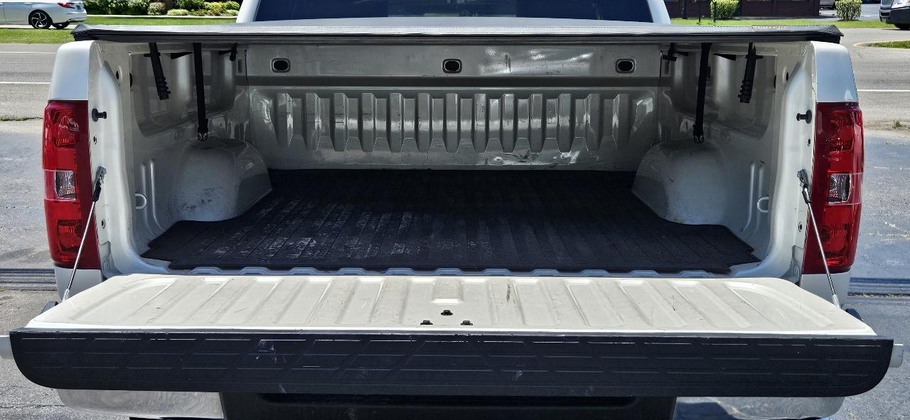 Chevrolet Silverado 1500 2WD Crew Cab 143.5" LTZ 2011
