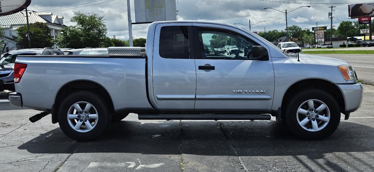 Nissan Titan 4WD King Cab SWB SV 2014