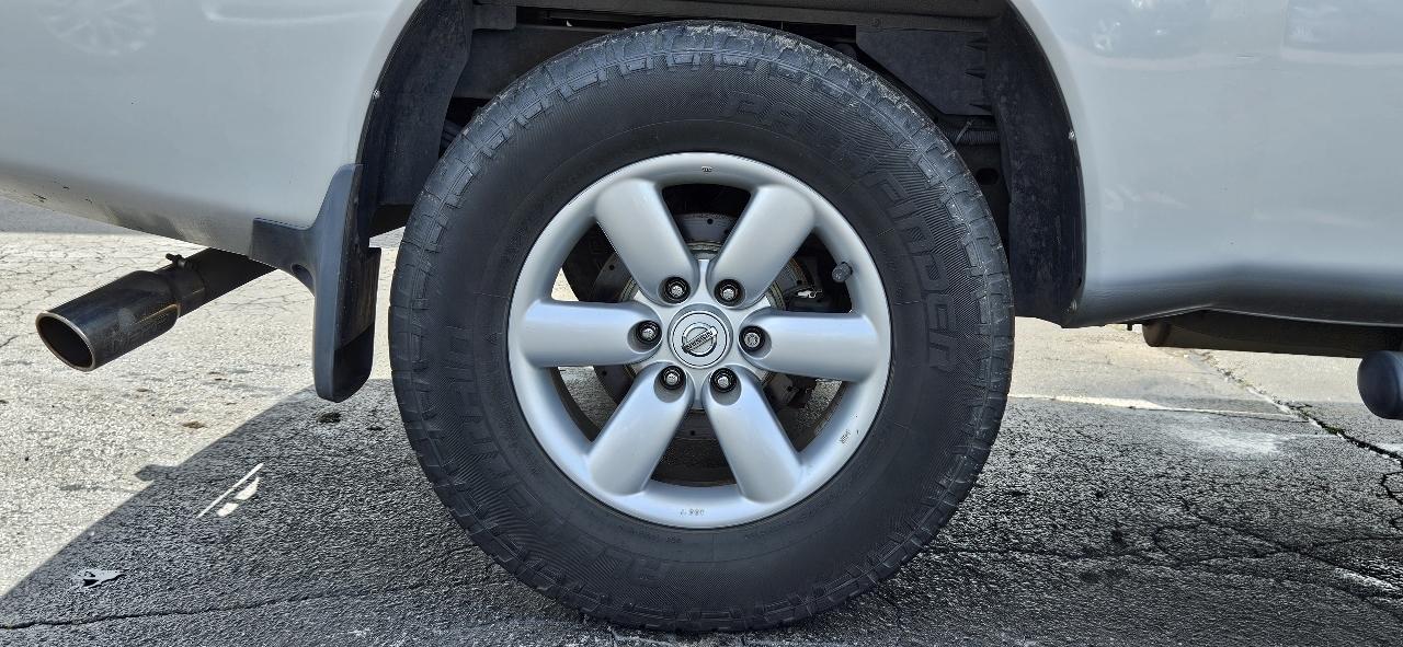 Nissan Titan 4WD King Cab SWB SV 2014