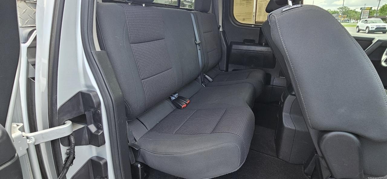 Nissan Titan 4WD King Cab SWB SV 2014