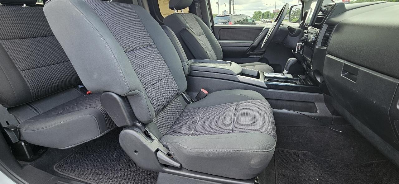 Nissan Titan 4WD King Cab SWB SV 2014