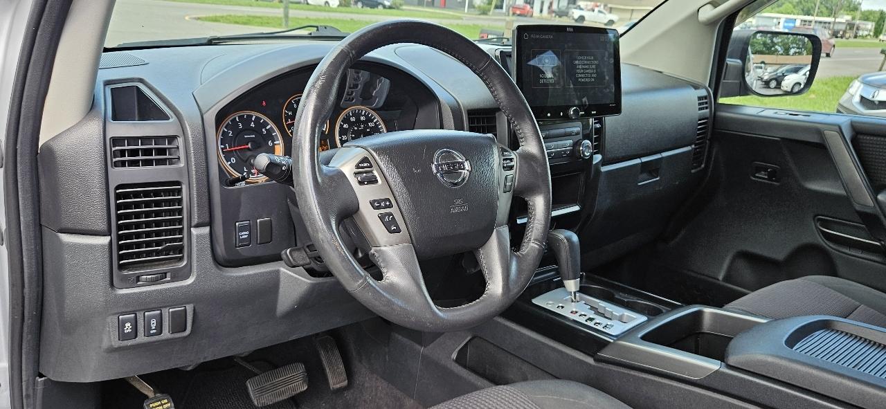 Nissan Titan 4WD King Cab SWB SV 2014
