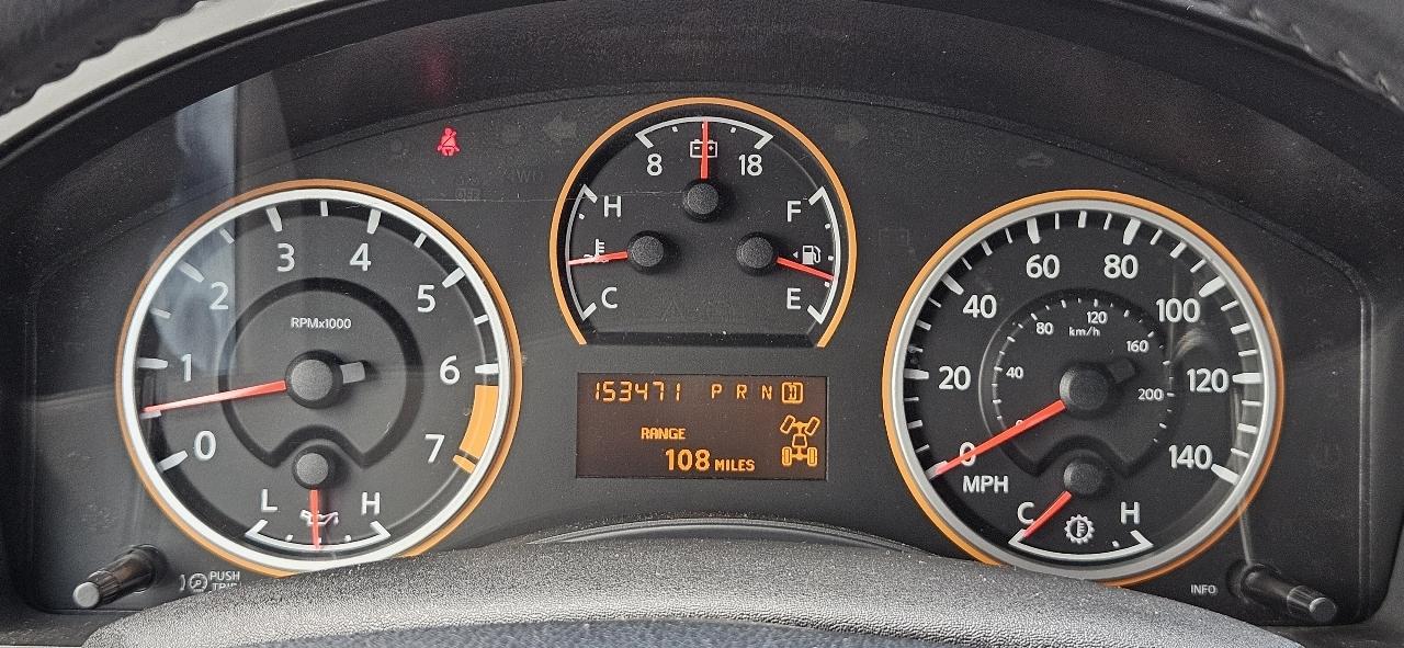Nissan Titan 4WD King Cab SWB SV 2014