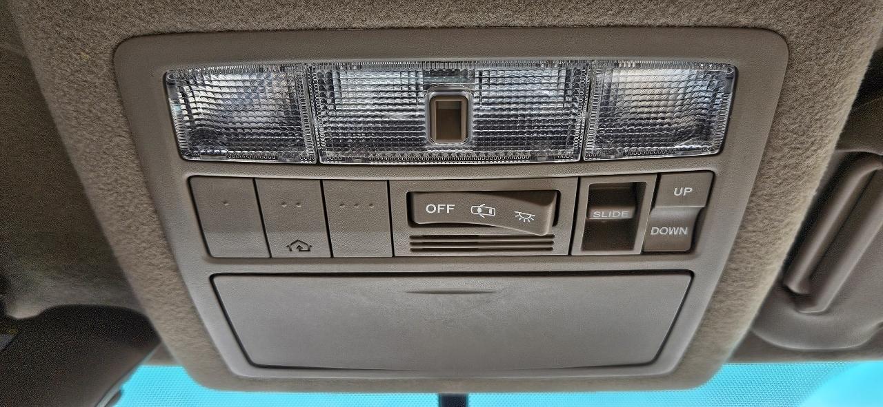 Toyota Highlander FWD 4dr V6 SE (Natl) 2011