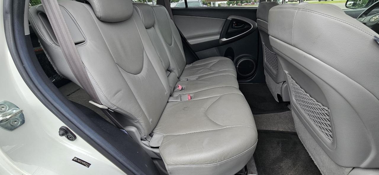 Toyota RAV4 Limited V6 2WD 2008