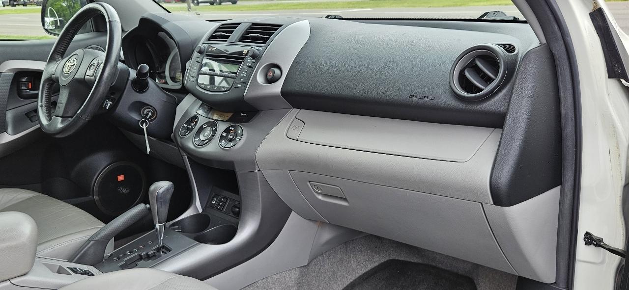 Toyota RAV4 Limited V6 2WD 2008