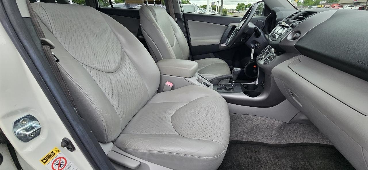 Toyota RAV4 Limited V6 2WD 2008