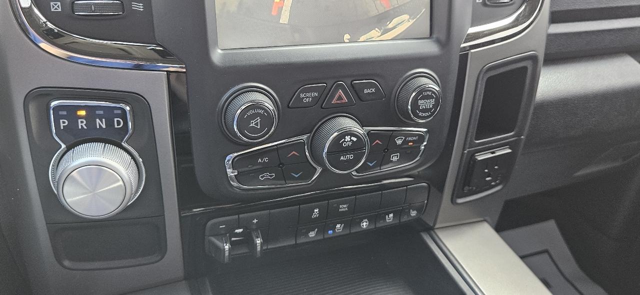 RAM 1500 2WD Crew Cab 140.5" Sport 2014