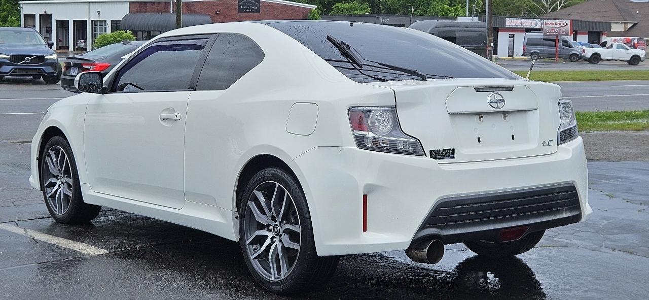 Scion tC 2dr HB Man (Natl) 2015