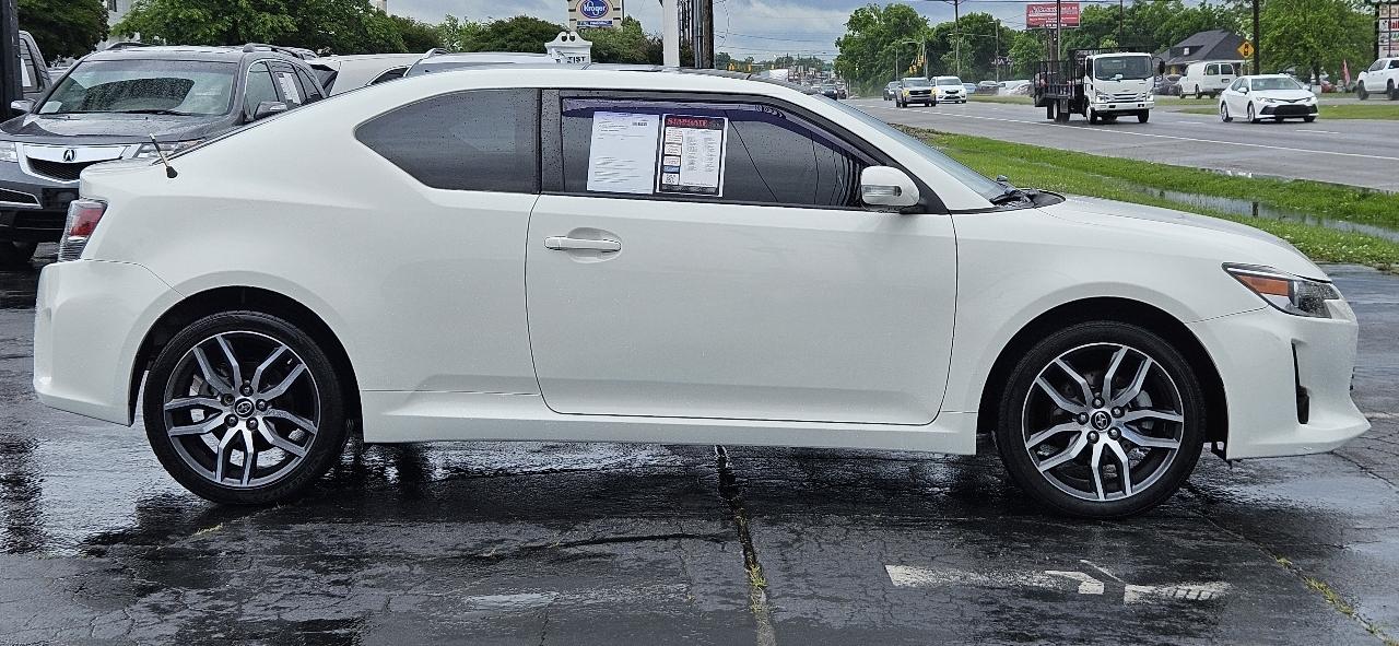 Scion tC 2dr HB Man (Natl) 2015