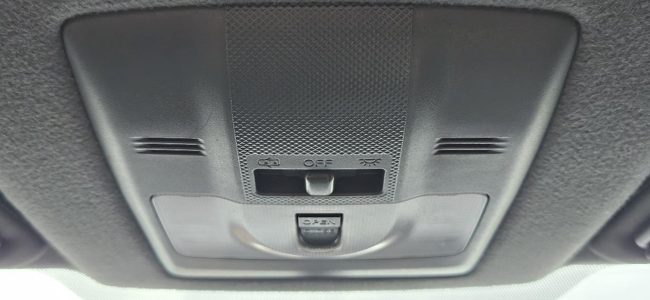 Scion tC 2dr HB Man (Natl) 2015