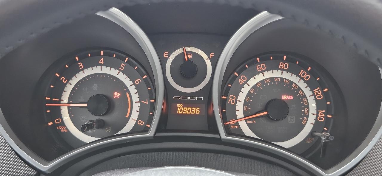 Scion tC 2dr HB Man (Natl) 2015