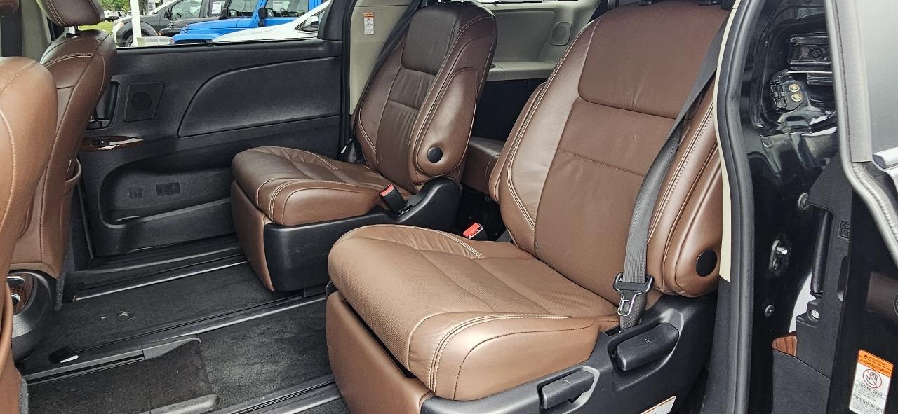 Toyota Sienna Limited Premium 7-Passenger 2015