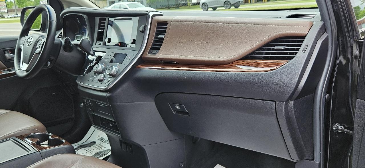 Toyota Sienna Limited Premium 7-Passenger 2015
