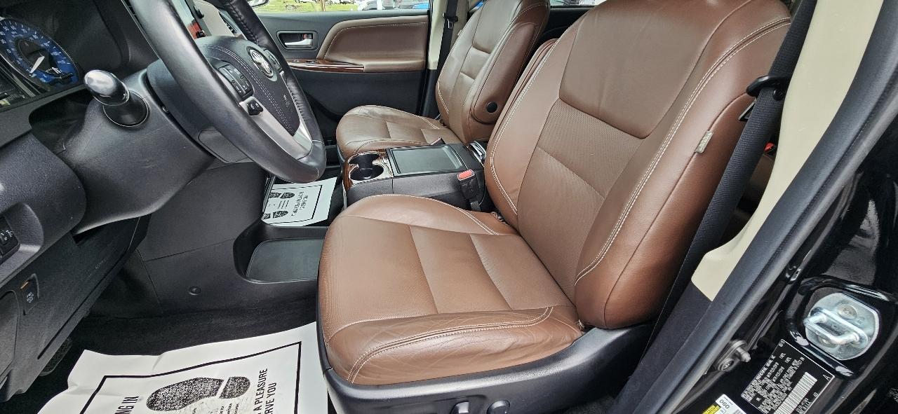 Toyota Sienna Limited Premium 7-Passenger 2015