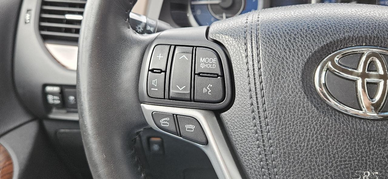 Toyota Sienna Limited Premium 7-Passenger 2015