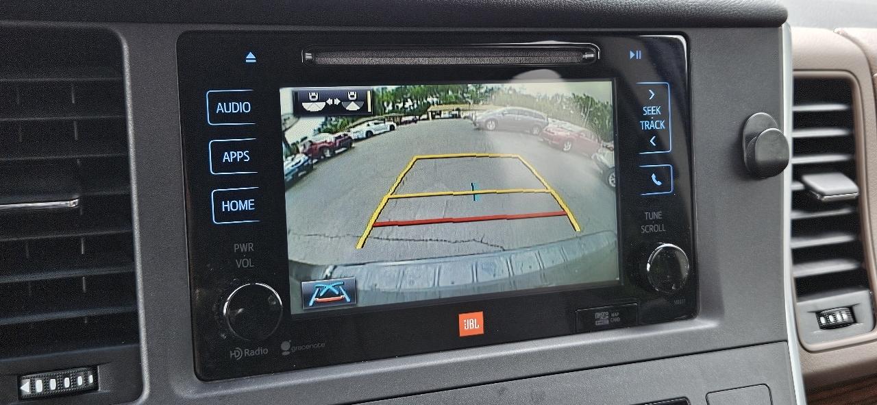 Toyota Sienna Limited Premium 7-Passenger 2015