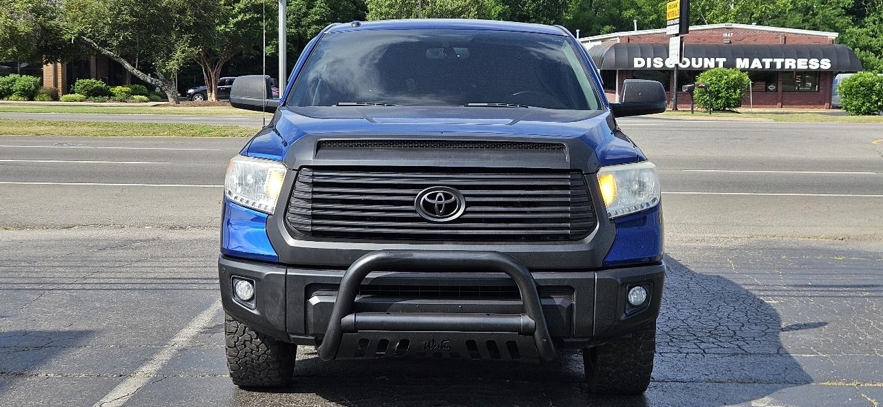 Toyota Tundra Limited CrewMax 5.7L 4WD 2015