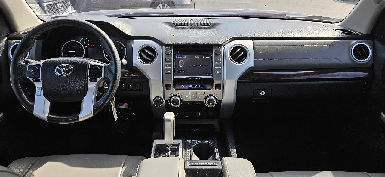 Toyota Tundra Limited CrewMax 5.7L 4WD 2015
