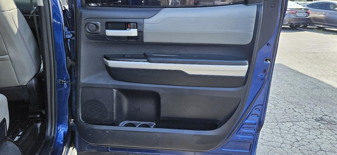 Toyota Tundra Limited CrewMax 5.7L 4WD 2015