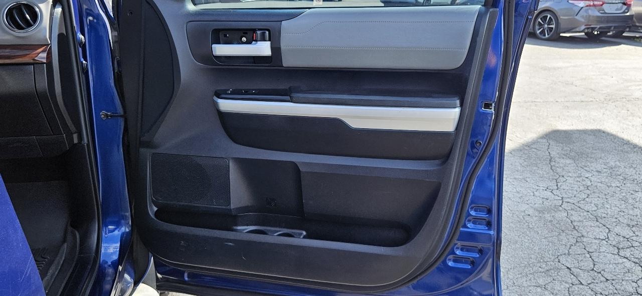 Toyota Tundra Limited CrewMax 5.7L 4WD 2015