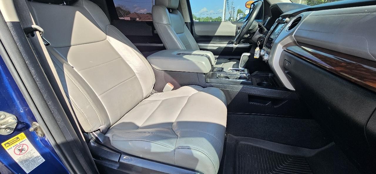 Toyota Tundra Limited CrewMax 5.7L 4WD 2015