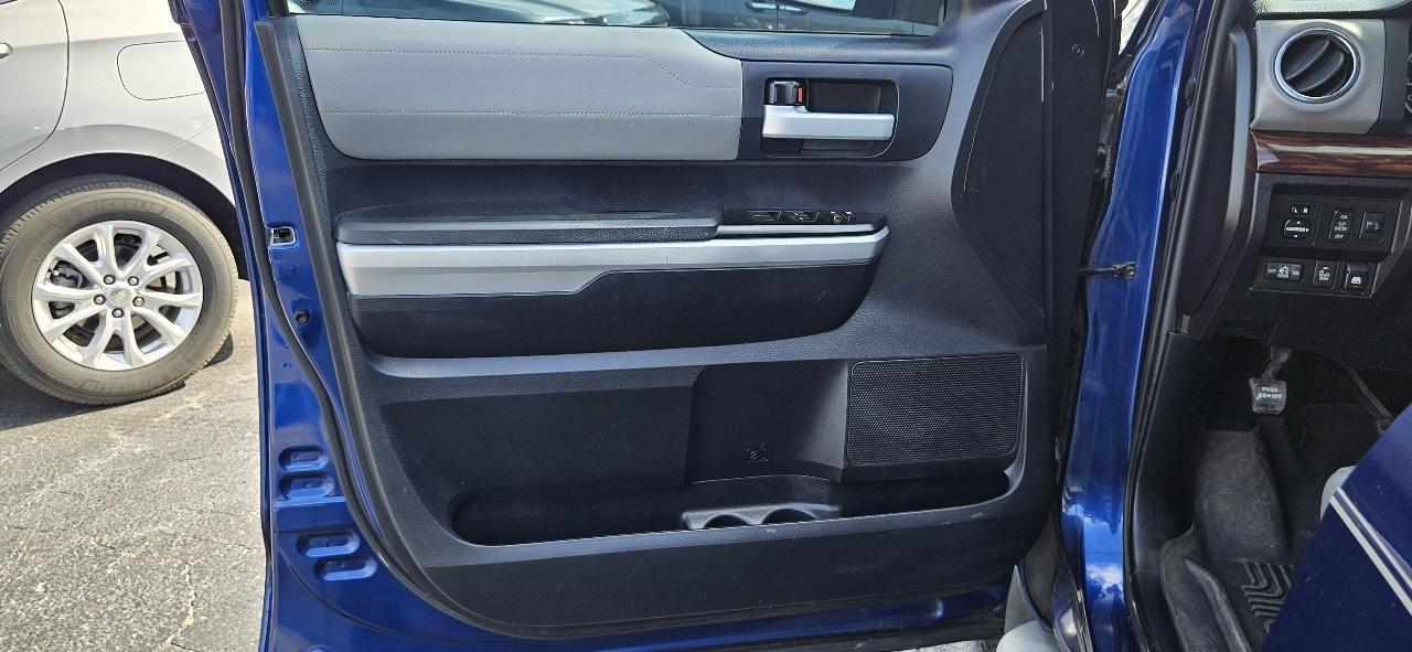 Toyota Tundra Limited CrewMax 5.7L 4WD 2015