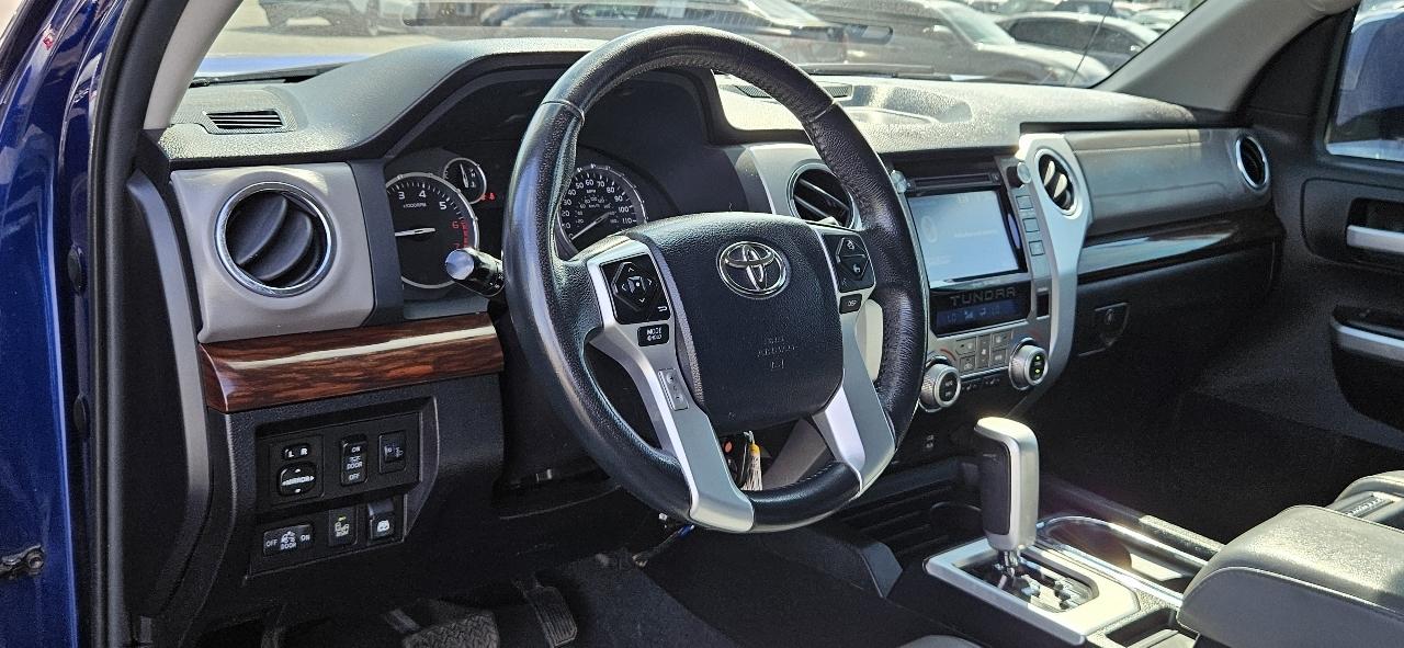 Toyota Tundra Limited CrewMax 5.7L 4WD 2015
