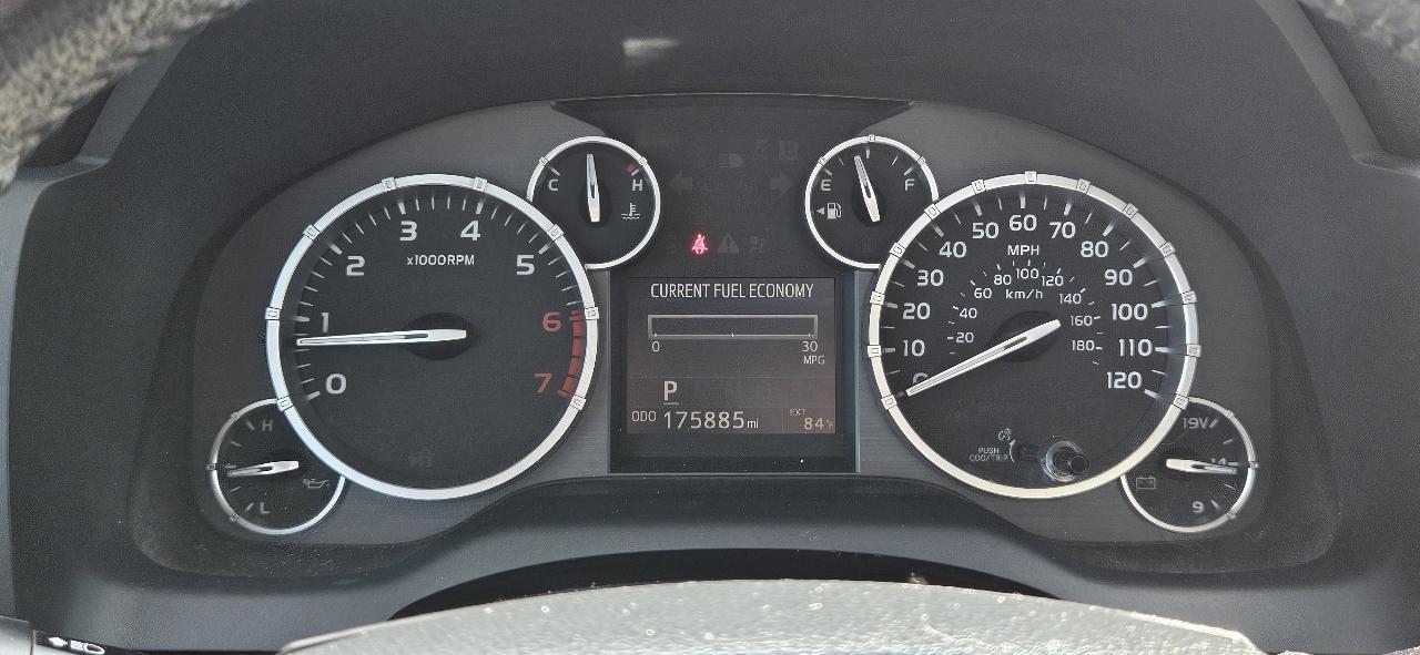 Toyota Tundra Limited CrewMax 5.7L 4WD 2015