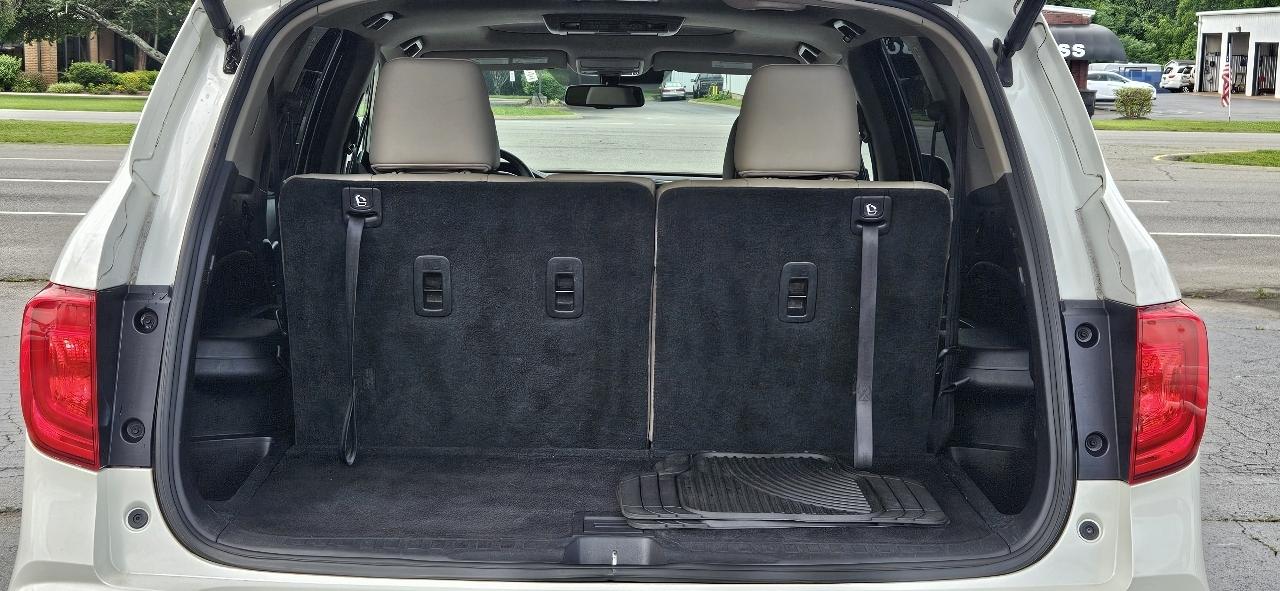 Honda Pilot 2WD 4dr Touring w/RES & Navi 2016
