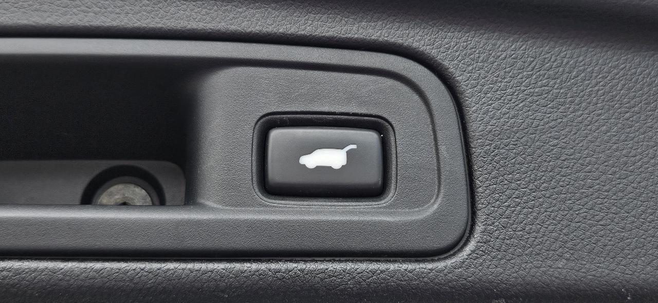 Honda Pilot 2WD 4dr Touring w/RES & Navi 2016